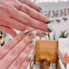 圣诞新款鎏金雪花圣诞树穿戴甲法式杏仁假指甲外贸热销穿戴甲批发