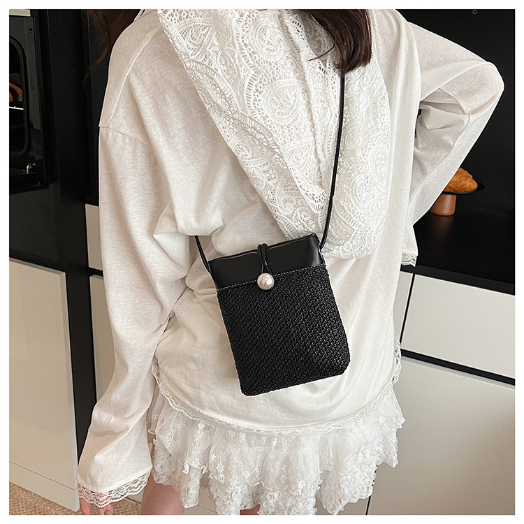 Retro patchwork woven mobile phone bag for women 2025 new summer fashion commuting single-shoulder crossbody pearl bucket bag undefined