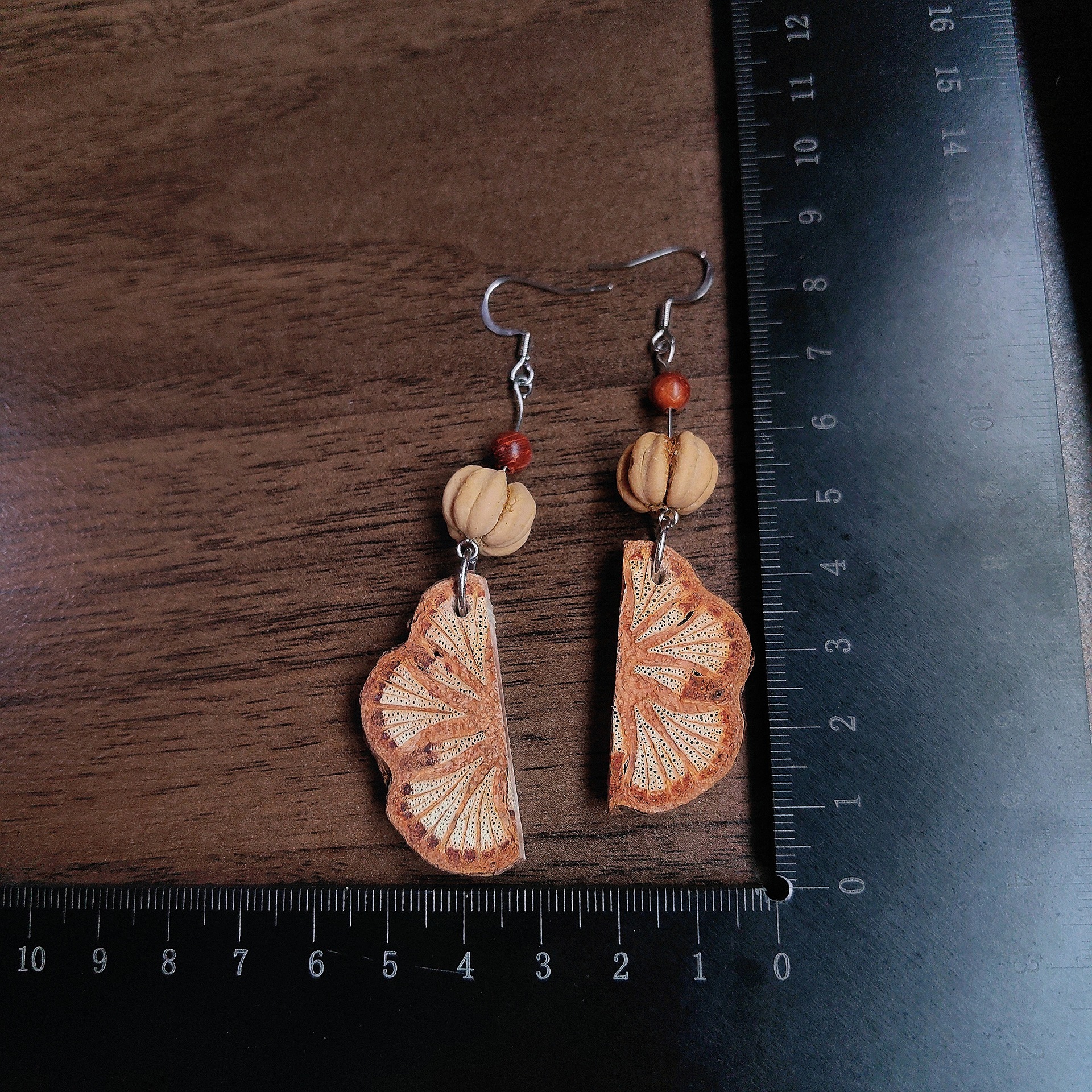 D-AA1 Blood Vine + Wufu Bodhi Seed + Red Rosewood (Stainless Steel Ear Hook)