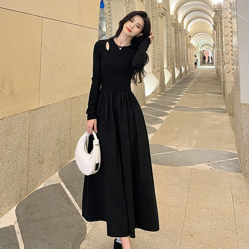 Women's Long Sleeve Hollowed Black Dress for Autumn/Winter, Design-Savvy, Niche, Waist Cinching, Slimming, Elegant, Inner Wear Long Dress
