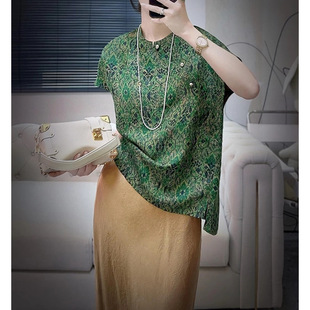 ��ʽŮ�b�Gɫ�Ứб������r���ļ��A�I���e���|�������p�h������
