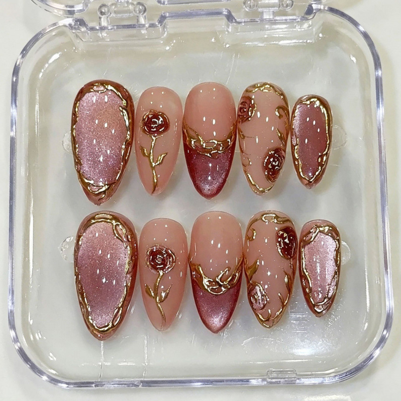 30 pieces of new cross-border cat-eye almond French-style high-end gold-plated floral press-on nails, wholesale of high-end nail art pieces