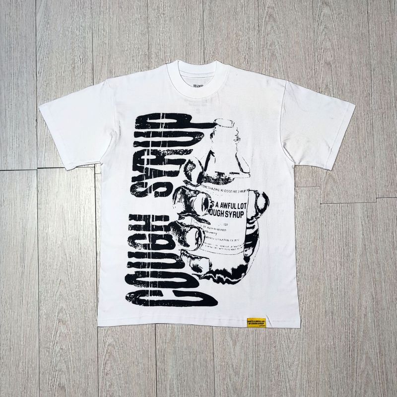 国境を越えた高品質THAT'S A AWFUL LOT OF COUGH SYRUP咳止めシロップ純綿Tシャツ|undefined