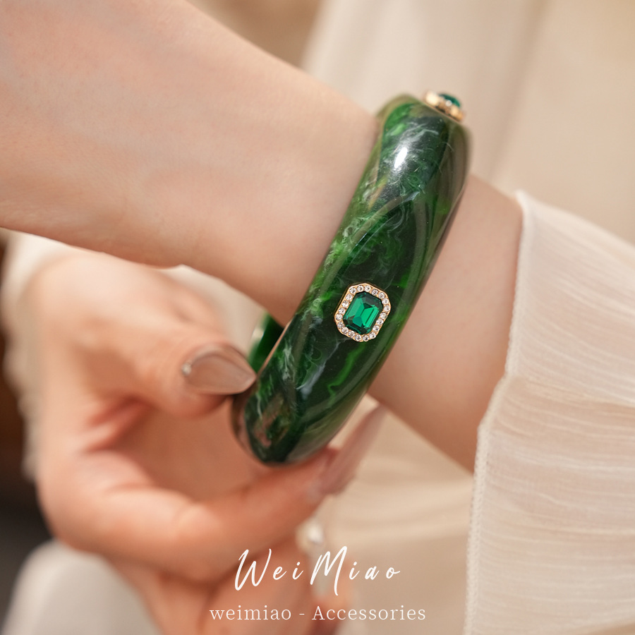Europa y los Estados Unidos transfronterizos diamantes de resina pulsera cuadrada personalidad de alta moda pulsera exagerada lujosa nicho joyas al por mayor