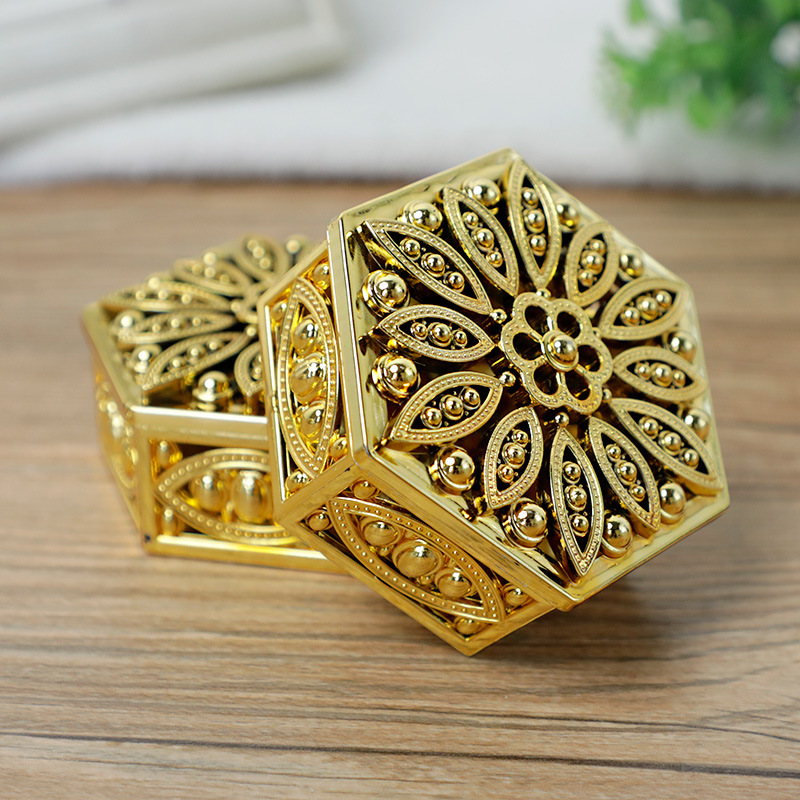 Electroplated gold and silver plastic box creative hollow hexagon Ferrero Rocher candy box Western-style new gift box happy candy box