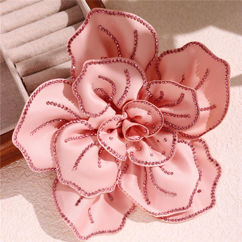 50g Weight Brooches Classification Elegant Lady Pin Flower Cloth Rhinestone Women's Brooches