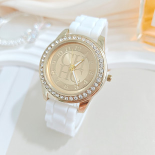 �羳������r����Ůʿ���z�ֱ�CHHC�ǹ�ɫŮ��ʯӢ��Ů�����l