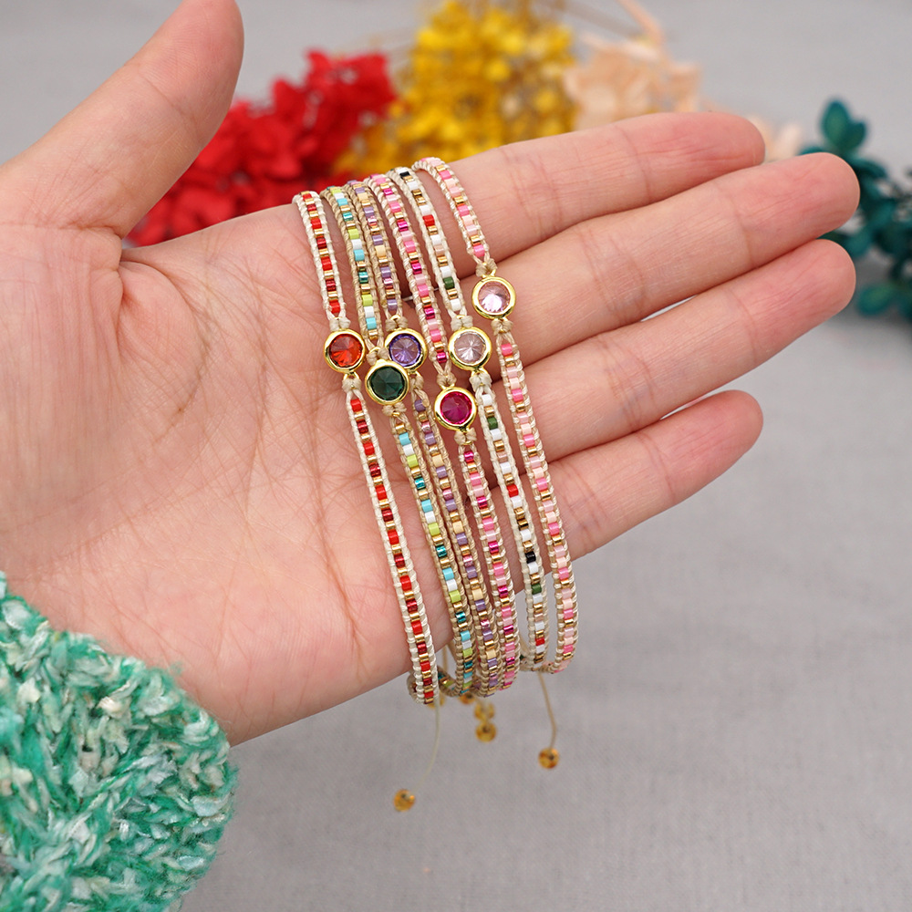Nischendesign Mode Einfache Miyuki Reisperlen Handgewebtes Diamantbesetztes Freundschaftsseil Kleines Armband display picture 1