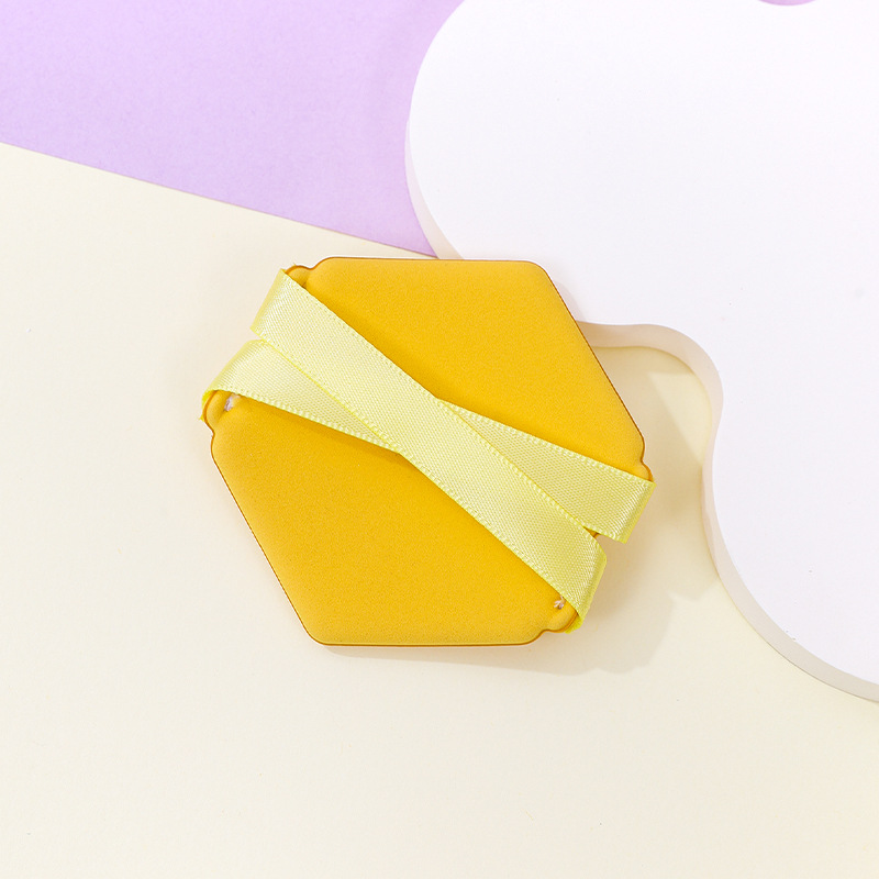 La borla de polvo de doble cinta personalizada de fábrica no come polvo, se agranda en el agua, cojín de esponja de maquillaje sin látex de diamante hexagonal