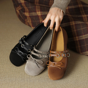 �WԺ�L���������Y���^����Ь�ٴ�A�^ƽ��һ�ֿێ�������СƤЬŮ