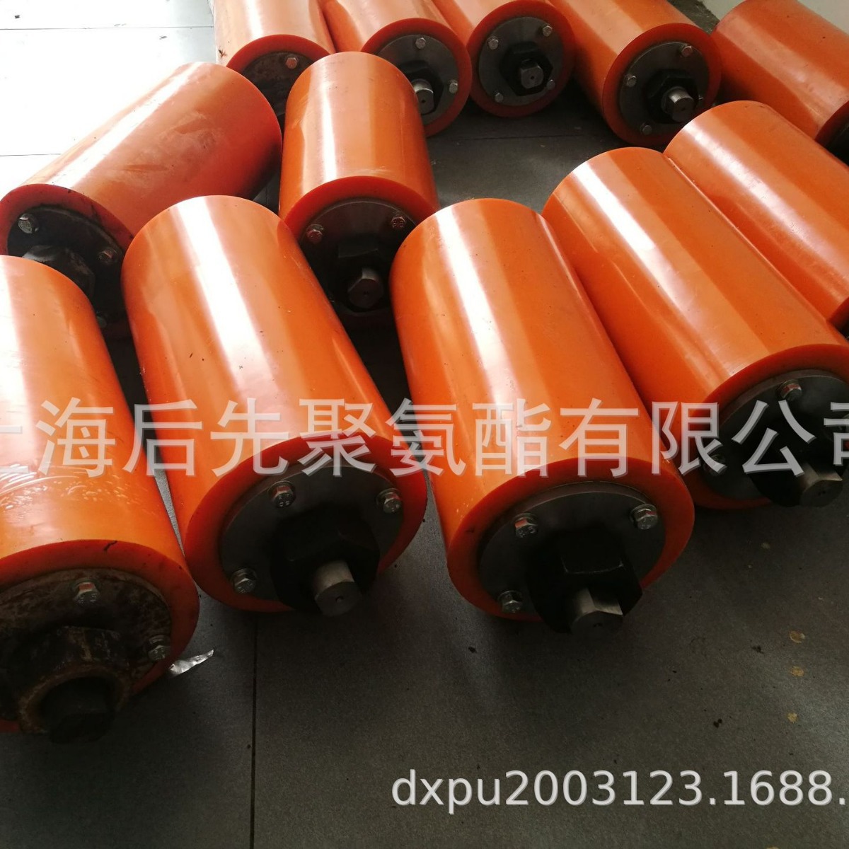 供应大滚轮包胶 耐摩擦铁芯滚筒包聚氨酯胶