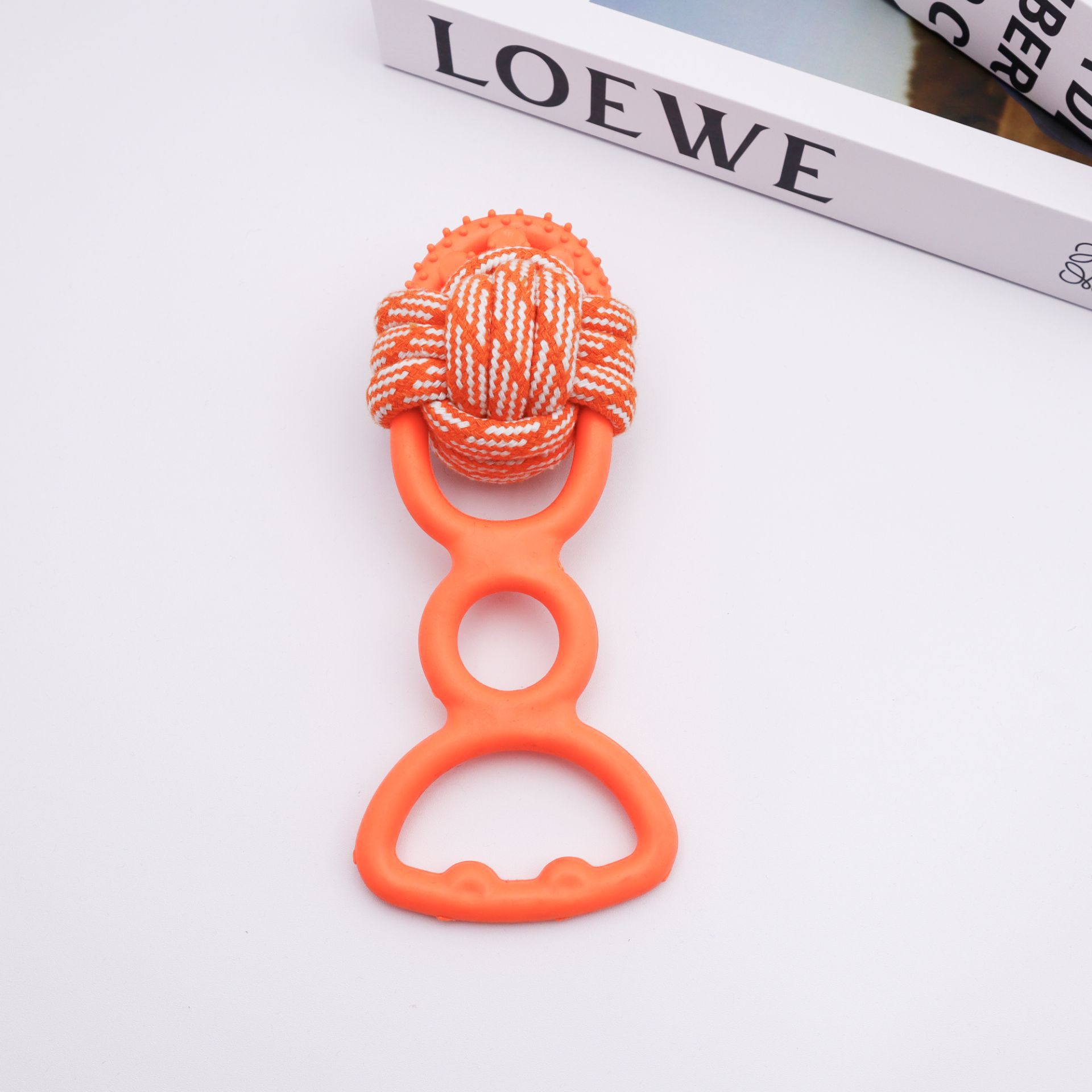 오렌지 밴드가 공을 가져간다