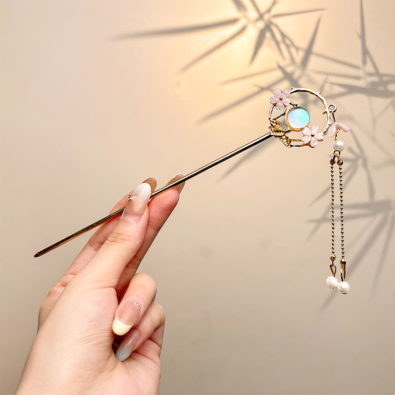 Retro simple nicho de alta estética oriental diseño de cabello de flores de frascos de estilo antiguo cabello