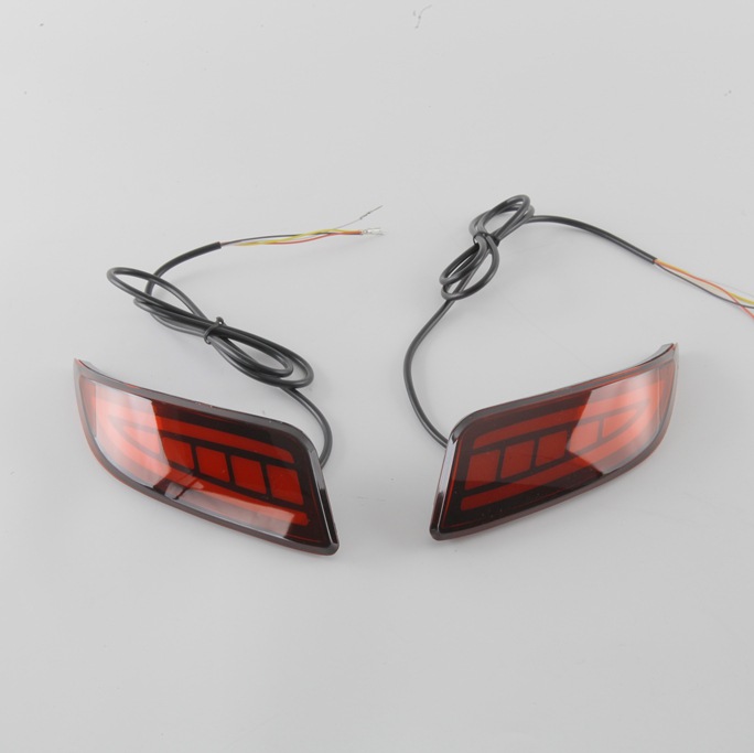 Adecuado para 15-17 Toyota Camry parachoques trasero luz de advertencia luz de freno luz Camry lámpara