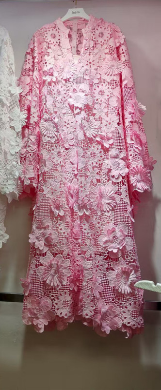 ルーズレースドレスオーストラリアンレディ2025秋スタンドカラー立体花刺繍社交気質白ロングドレス|undefined