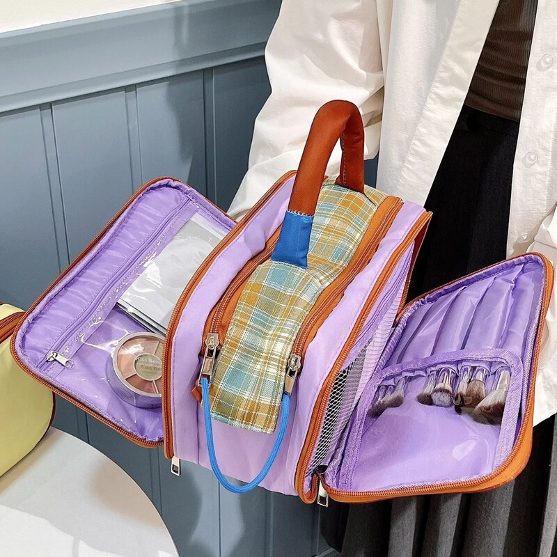 Multi-layer, large-capacity, new design, color-blocked, portable, and stylish cosmetic bag for travel, perfect for storing toiletries and cosmetics Multi-layer, large-capacity, new design, color-blocked, portable, and stylish cosmetic bag for travel, perfect for storing toiletries and cosmetics