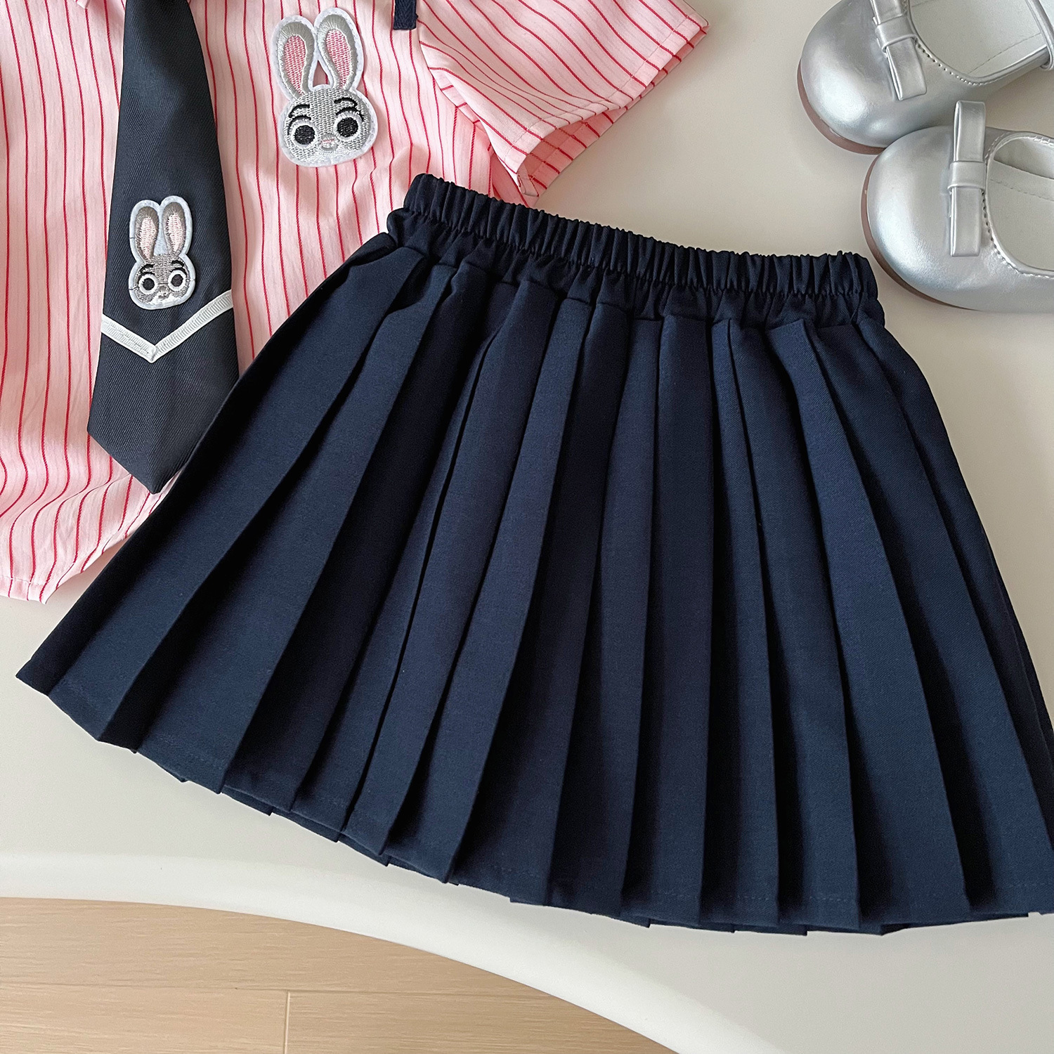 Mädchen Hasen Uniform Set Kurzarmbluse Und Plisseerock_voghion.com