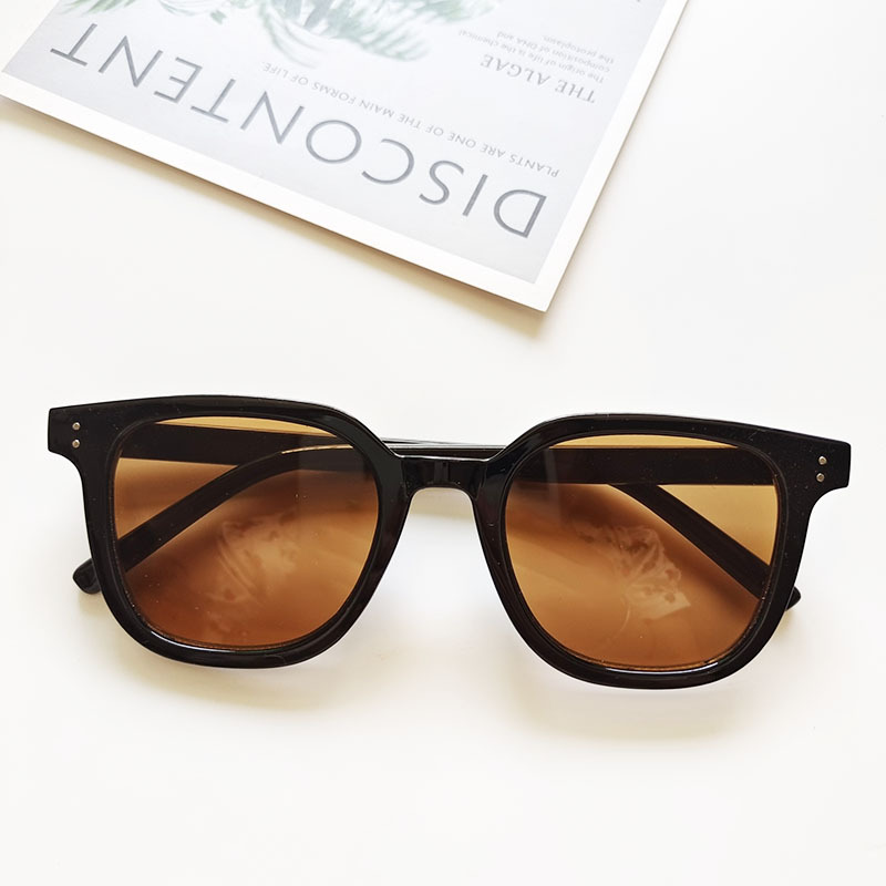 Plastic Material Fashion Geometric UV400 Protection Women's Sunglasses