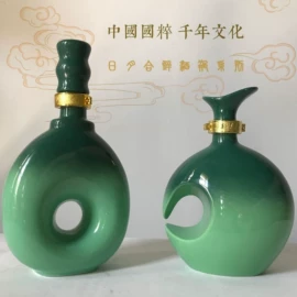 酒壶;碗碟盘套装;装饰花瓶