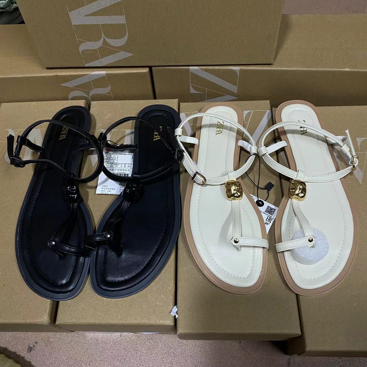 ZA 2025春季新品女鞋黑色水钻饰圆头露趾夹趾缠绕带平底休闲凉鞋