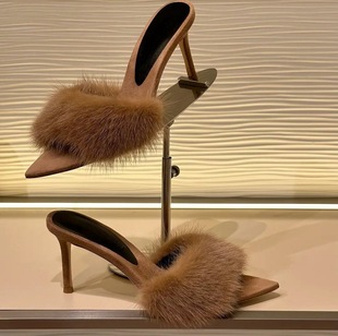 �F؛ һ�����l ˮ��ë���^������ЬŮ�߸�Ьëëһ����