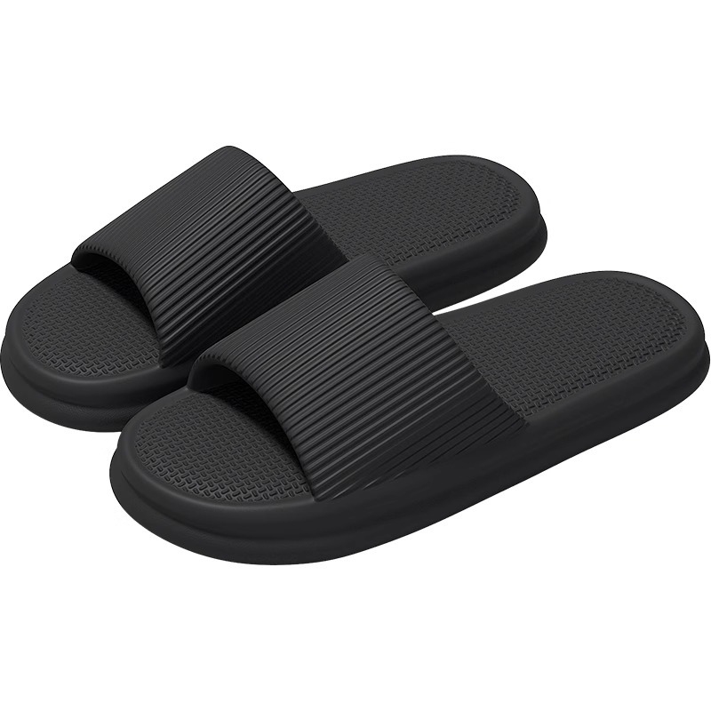 Zapatillas antideslizantes para mujeres en el baño del hotel en el hogar con un nuevo tipo de zapatillas Eva para hombres de verano para usar