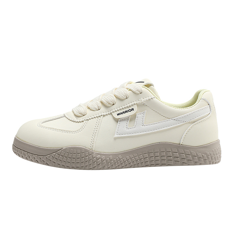 Retirada simple de color sólido hermoso zapatos de entrenamiento de mujer ligero coreano de otoño zapatos de suela gruesa de moda deportiva de alto valor de belleza zapatos individuales