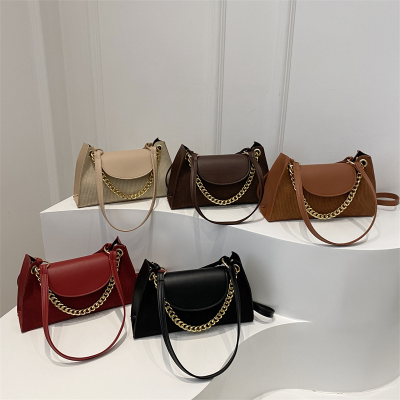 Bolso bandolera de trabajo de cercanías con axilas de gran capacidad 2024 nuevo bolso bandolera retro de otoño e invierno bolso cuadrado pequeño con costuras de estilo occidental