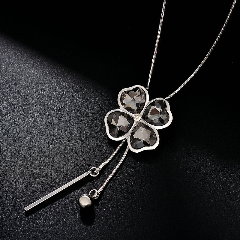 2021 Korean fashion long sweater chain four-leaf clover necklace tassel pendant