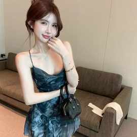 网纱性感抽褶收腰大露背交叉绑带少女扎染印花吊带纯欲短连衣裙女