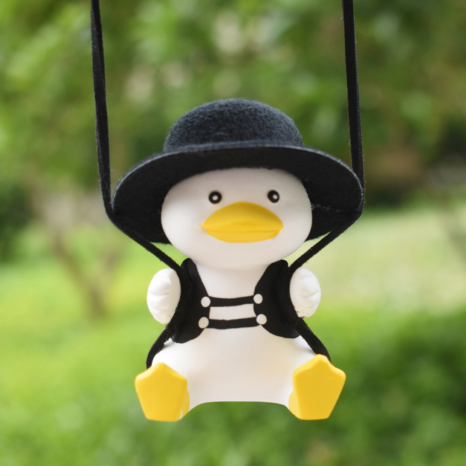 Derechos de autor transfronterizos nuevo colgante de coche columpio pato colgante de coche espejo retrovisor colgante decoración de coche juguete creativo