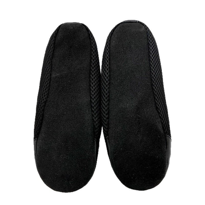 Zapatos de ballet de verano nuevos zapatos de malla hueca para niños cómodos con suela suave, zapatos de entrenamiento de malla transpirables.