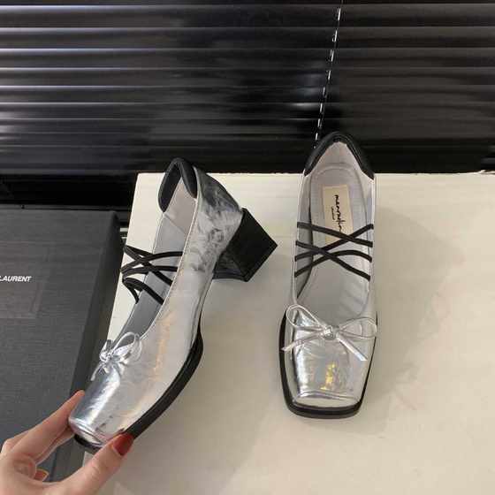 French Retro Mary Jane Shoes Women's 2024 New Square Toe Thick Heeled Niche Design Bow Shallow Mouth Shoes