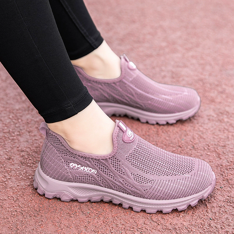 Старая пекинская тканевая обувь, женская летняя дышащая сетчатая обувь без шнуровки для мамы, повседневная удобная прогулочная обувь на мягкой подошве, спортивная обувь для пожилых людей