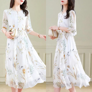 Light Luxury Big-Name Silk Printed Dress 2025 Spring and Summer New Style Mother's Age-Reducing Waist Slimming Look Mulberry Silk Skirt
