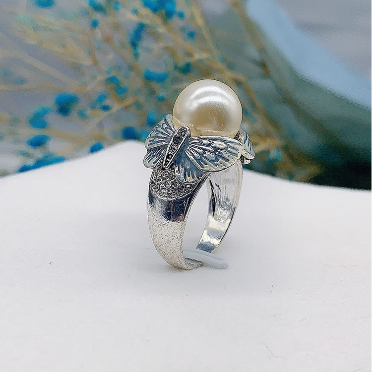 1 Piece Fashion Butterfly Alloy Inlay Rhinestones Pearl Womenu0027S Rings