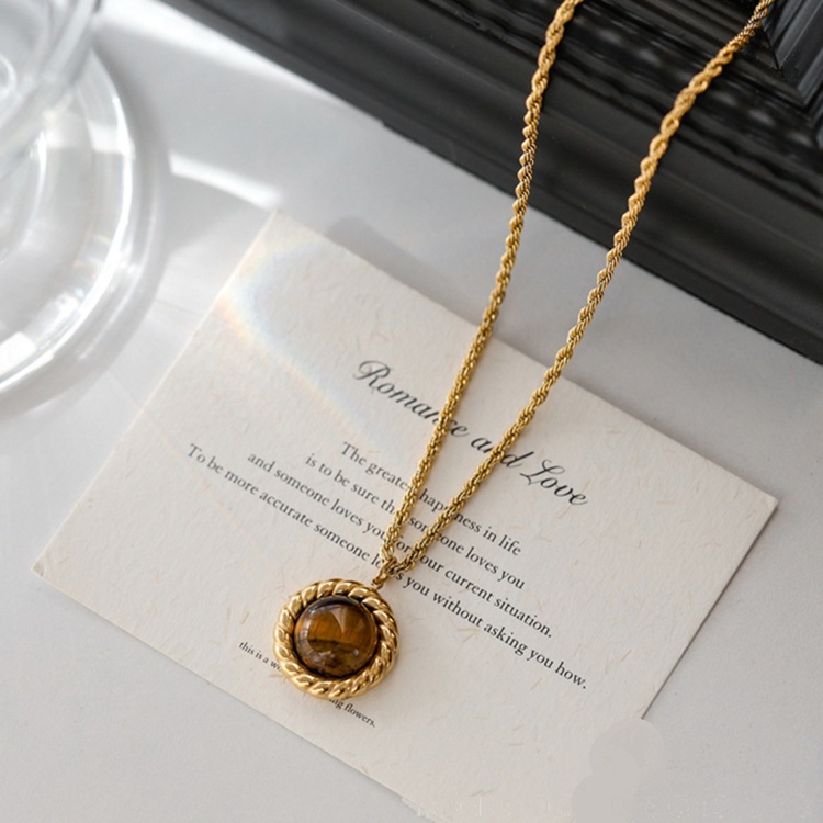 Natural Crystal And Gemstone Charm For Positive Energy And Luck_voghion.com