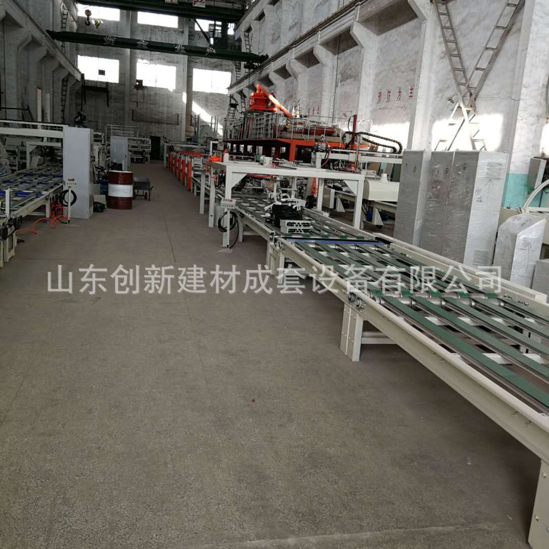 创新机械供应外墙保温板设备