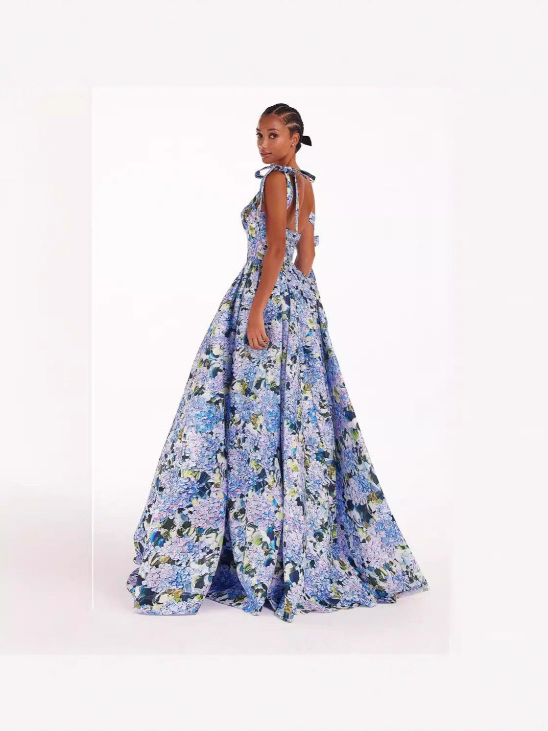 2026 grenseoverskridende ny vår og sommer off-shoulder europeiske og amerikanske dameklær tredimensjonalt skreddersydd fe lang temperament kjole