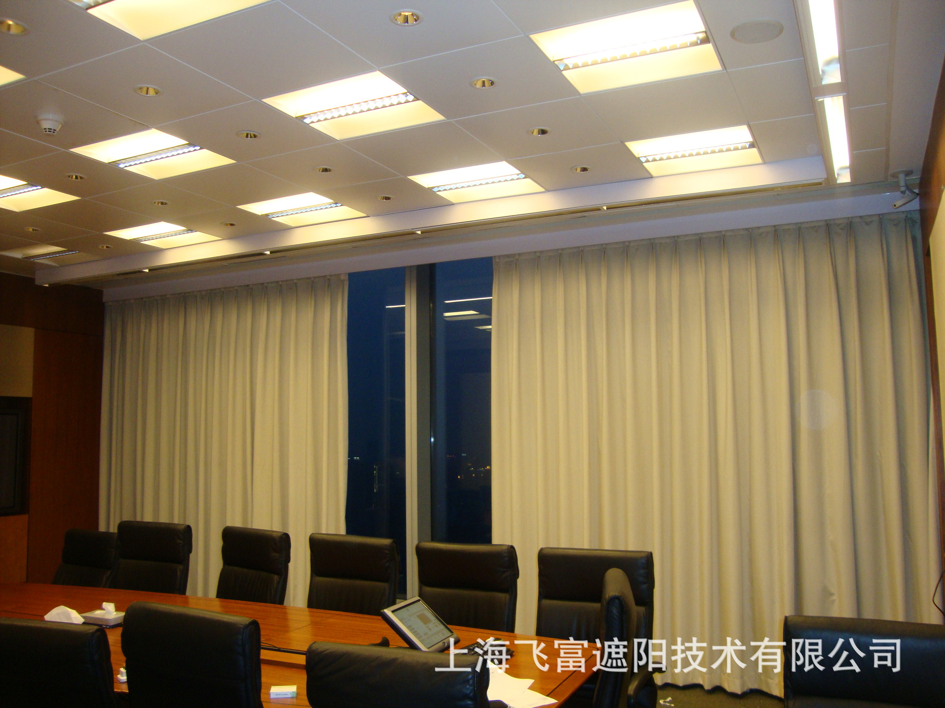 供应宾馆酒店布艺窗帘 电动开合帘批发 颜色型号齐全 可开专票-阿里巴巴