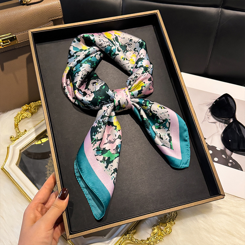 Women's Floral Print Silk Feel Square Scarf Elegant Neck Warmer_voghion.com
