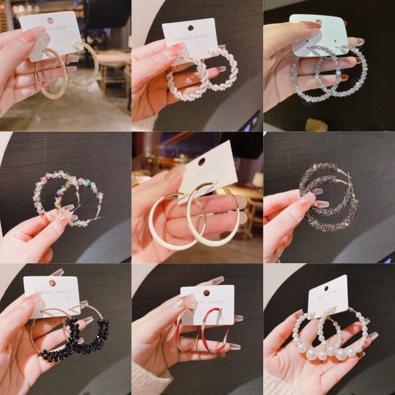 Fashionable sophisticated earrings