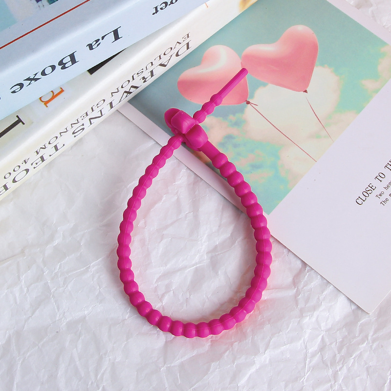 25cm colorido pequeña flor de silicona cuerda DIY joyería llavero accesorios auto-bloqueo cordón Correa cordón corbata