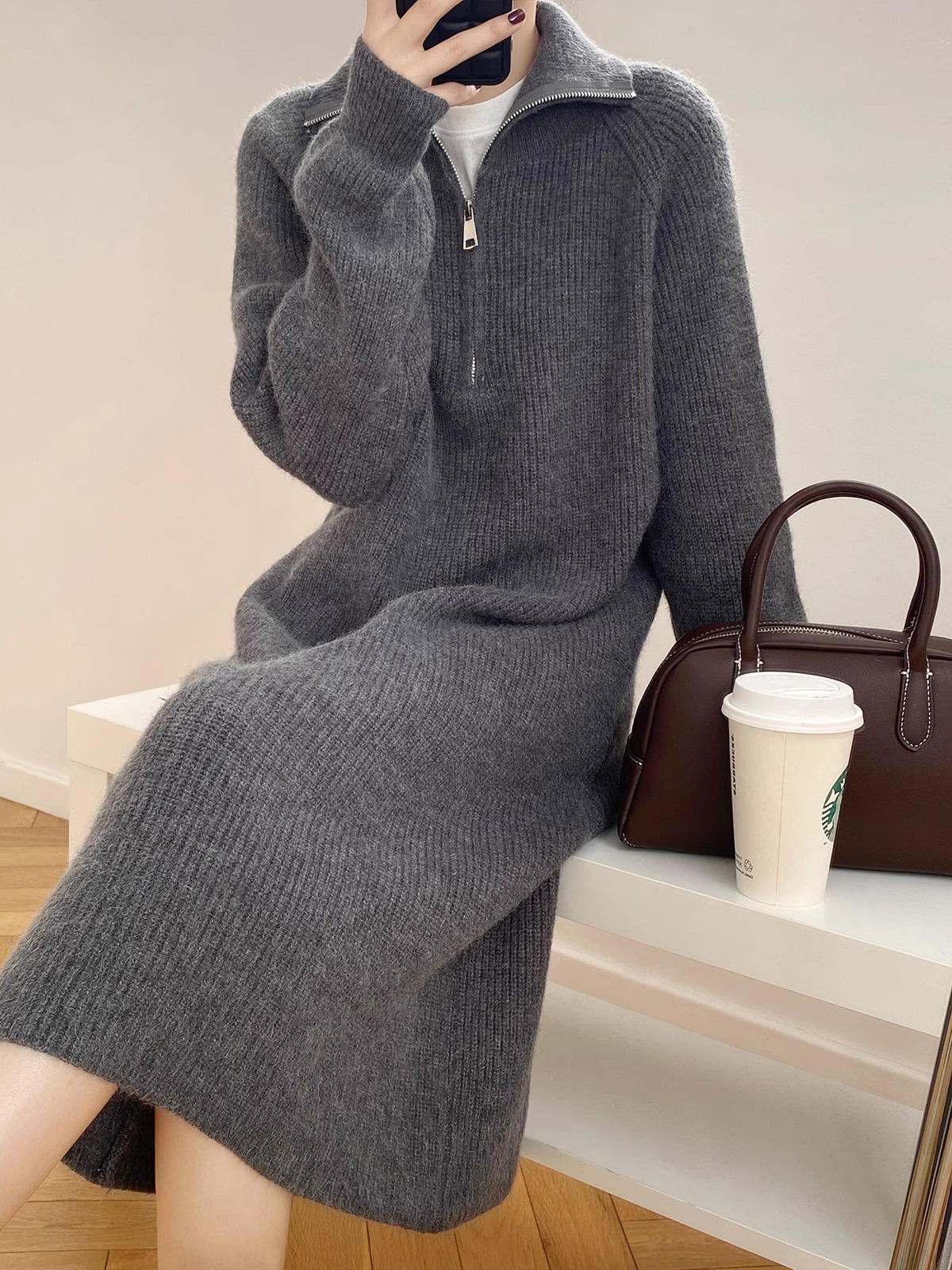 Retro knitted dress with zipper
