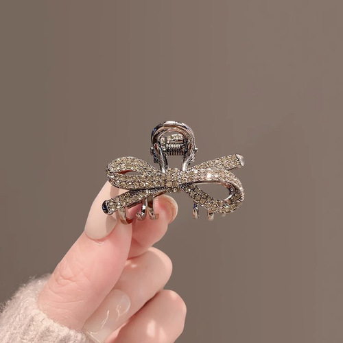 Cute Japanese-style black hair clip with water pearl butterfly bow, hair clip for girls, bangs clip, fashion top clip, half-updo, small size, summer