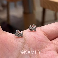 闪闪法兰西小狗耳骨钉高级法式简约可爱设计感小众耳饰耳环女