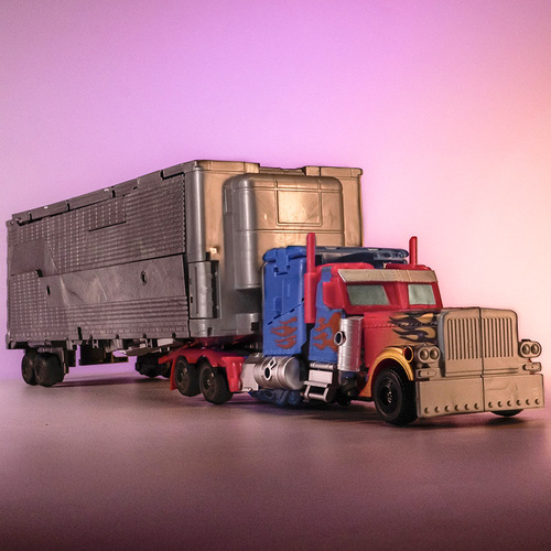 Transformation toys 4 large models Skyfire vest Optimus Prime battle armor King Kong large car robot hand model 5