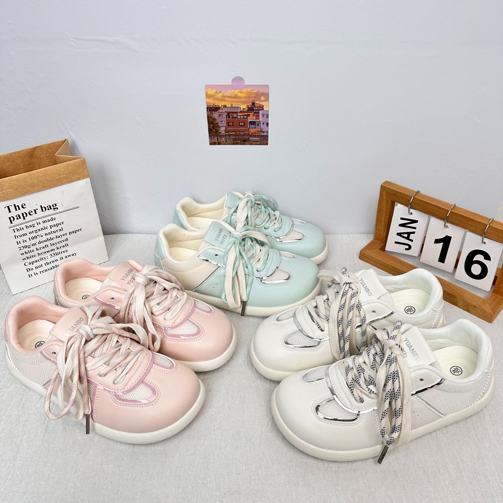 Yuanbo Dexun zapatos blancos mujer 2025 nuevos zapatos deportivos ins zapatos casuales de moda zapatos de lona de todo fósforo image 1