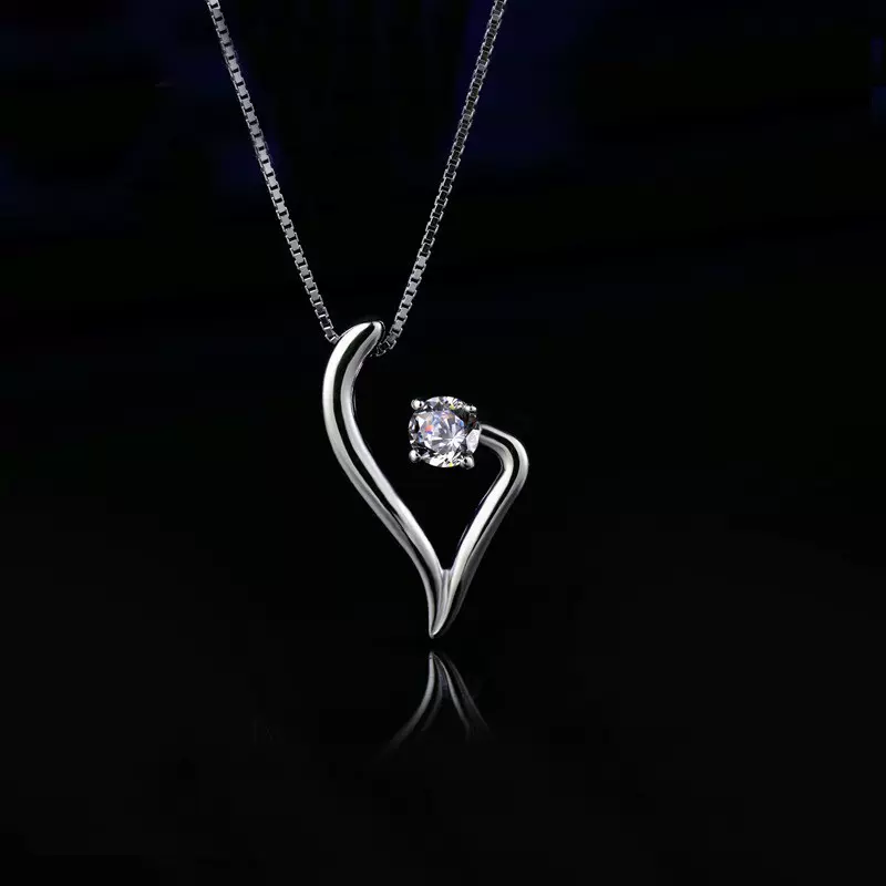 跨境新款简约爱心结项链女气质心形锁骨链简约情人节吊坠饰品