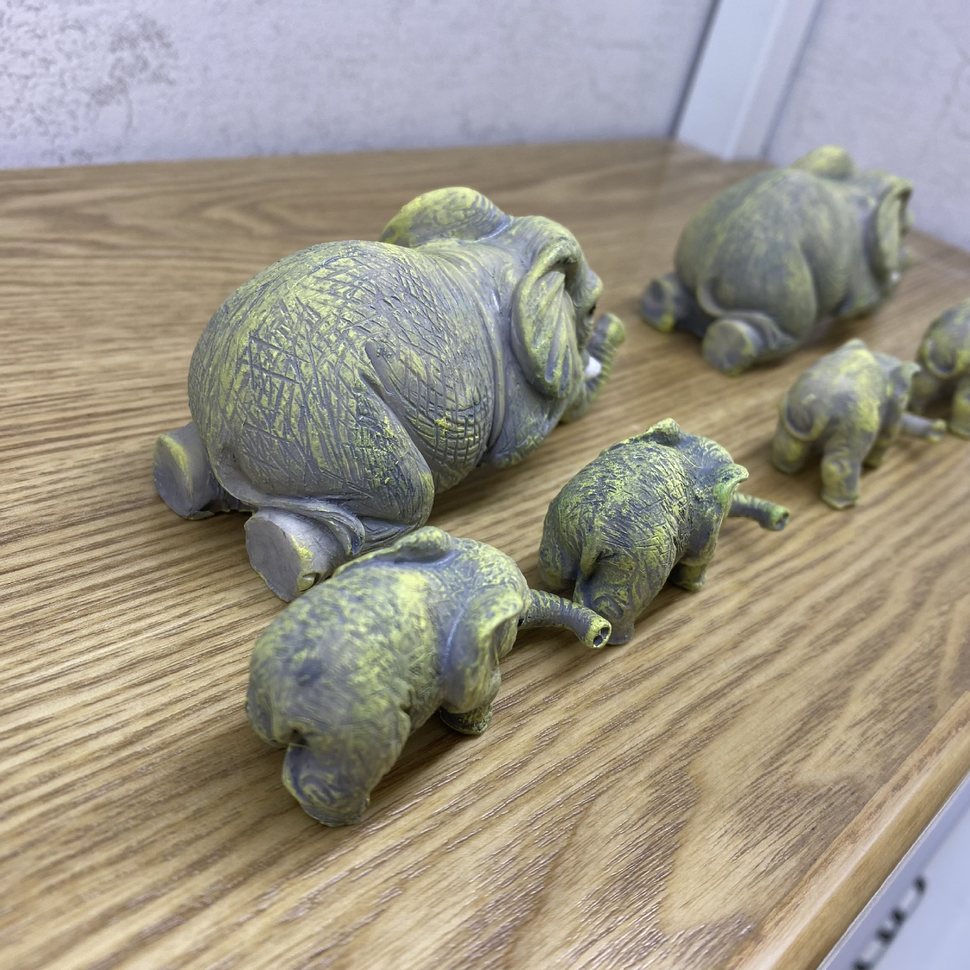 새 코끼리 세트 (코끼리 1 마리 + 아기 3 마리)